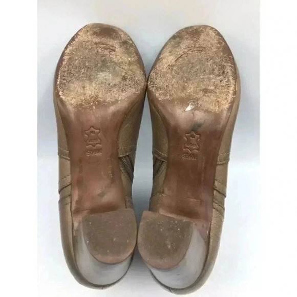 Tory Burch Bootie‎ 9.5 M brown women's shoes Mid-Heel  - Picture 7 of 8